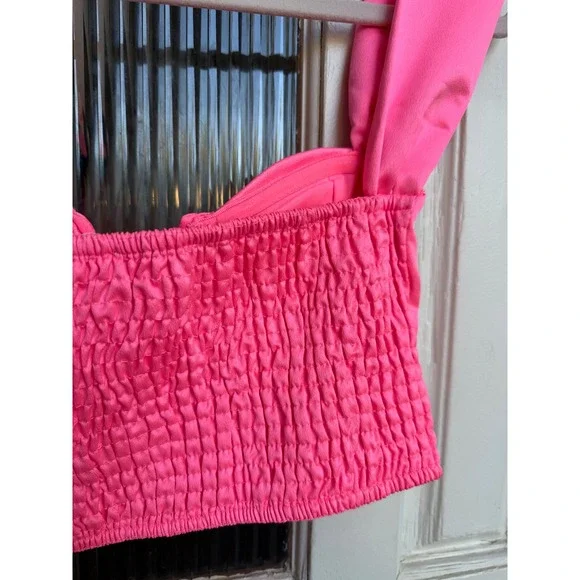 Superdown Revolve Neon Pink Bustier Crop Top Smocked Back V-Notch Size XS New - Picture 9 of 9